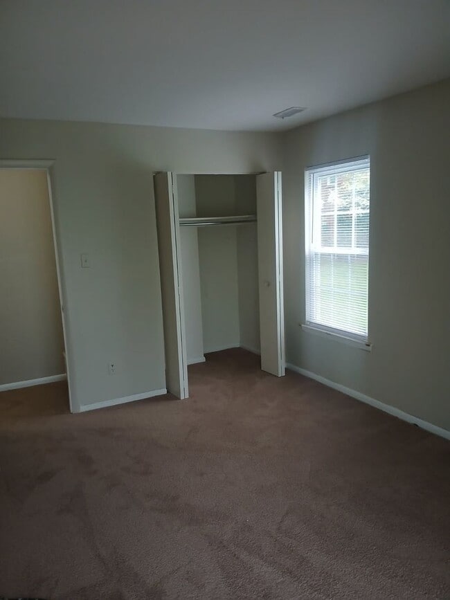 Building Photo - 908A Stockton Ct