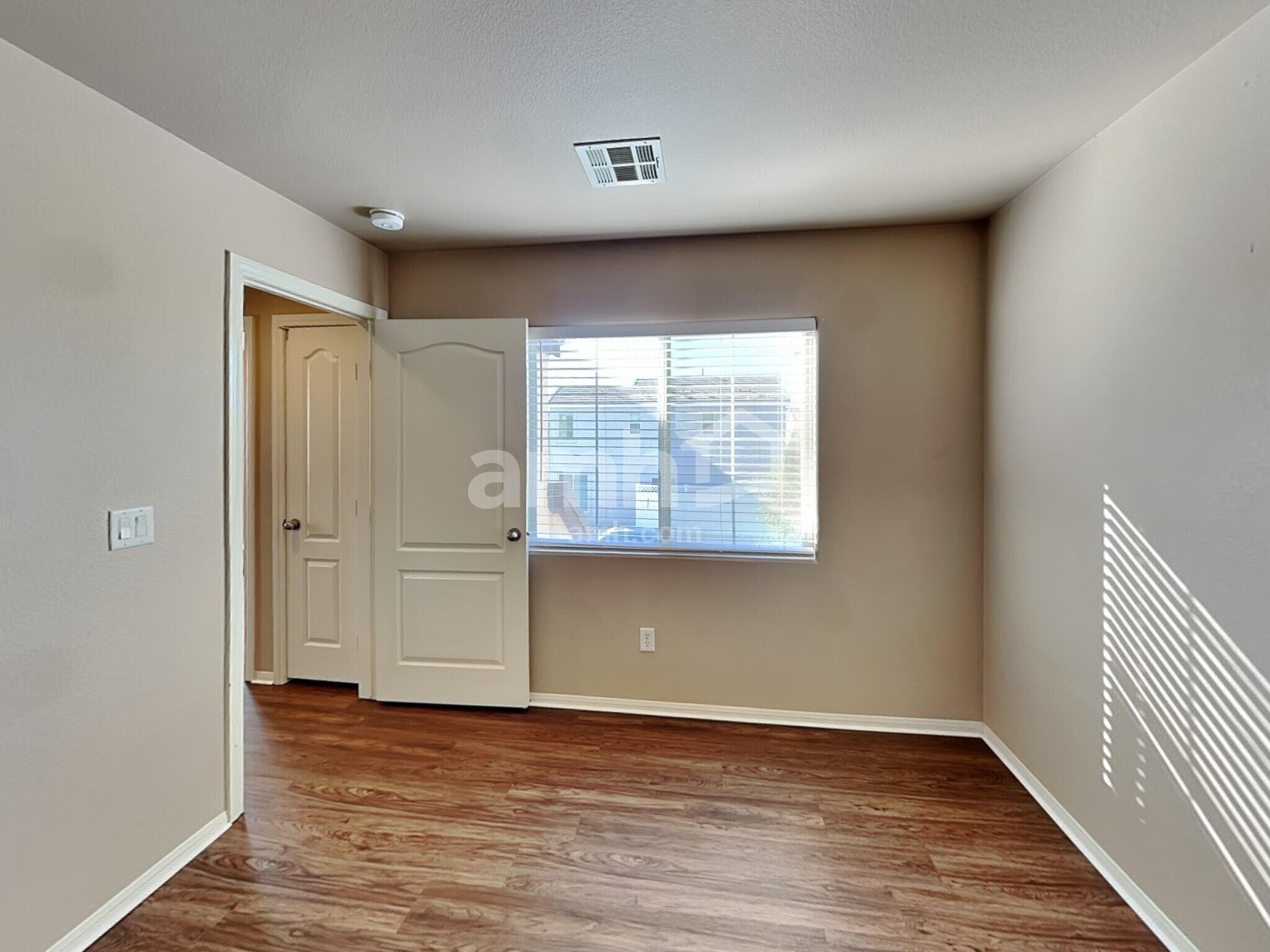 Building Photo - 10382 September Flower St