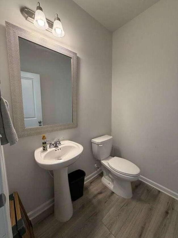 Building Photo - 7565 Knoll Hollow Rd