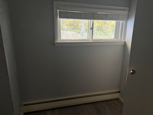 Building Photo - 104 W Fairview St