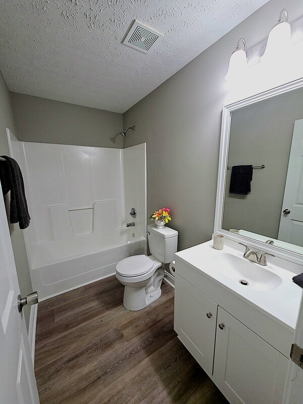 Building Photo - 259 Westchester Cir