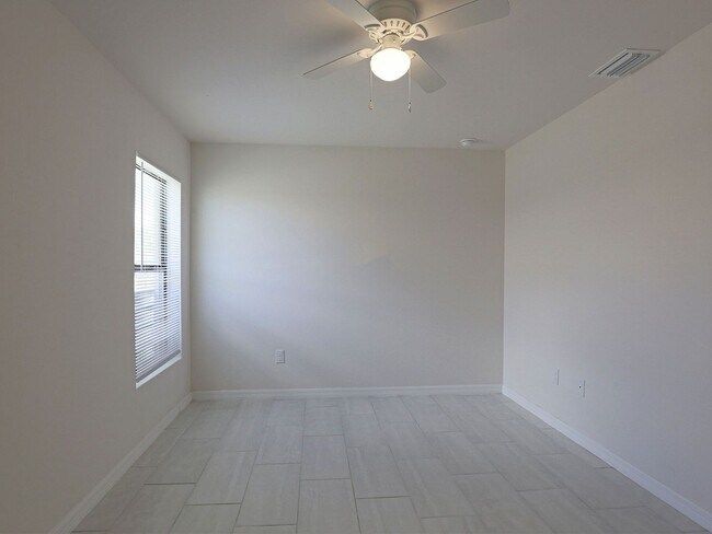 Building Photo - Cape Coral 828