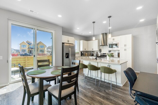 Building Photo - 2614 Thunderstreak Ln