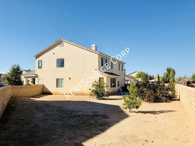 Building Photo - 3147 W Kildare St