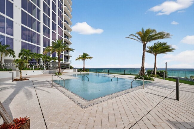 Building Photo - 153 N Seabreeze Blvd