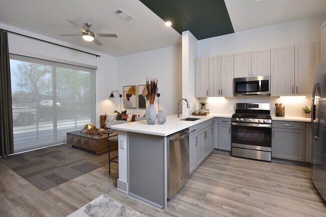 Building Photo - City Living with Sweet Specials