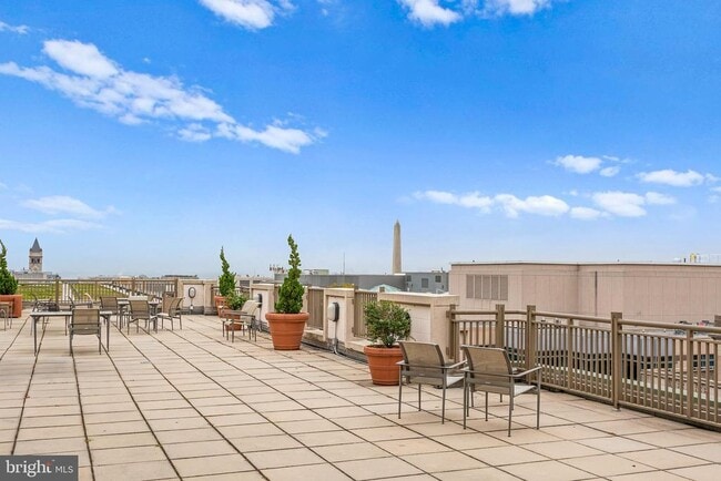 Building Photo - 1150 K St NW