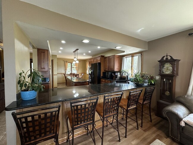 Building Photo - Single Family on Okauchee Lake!