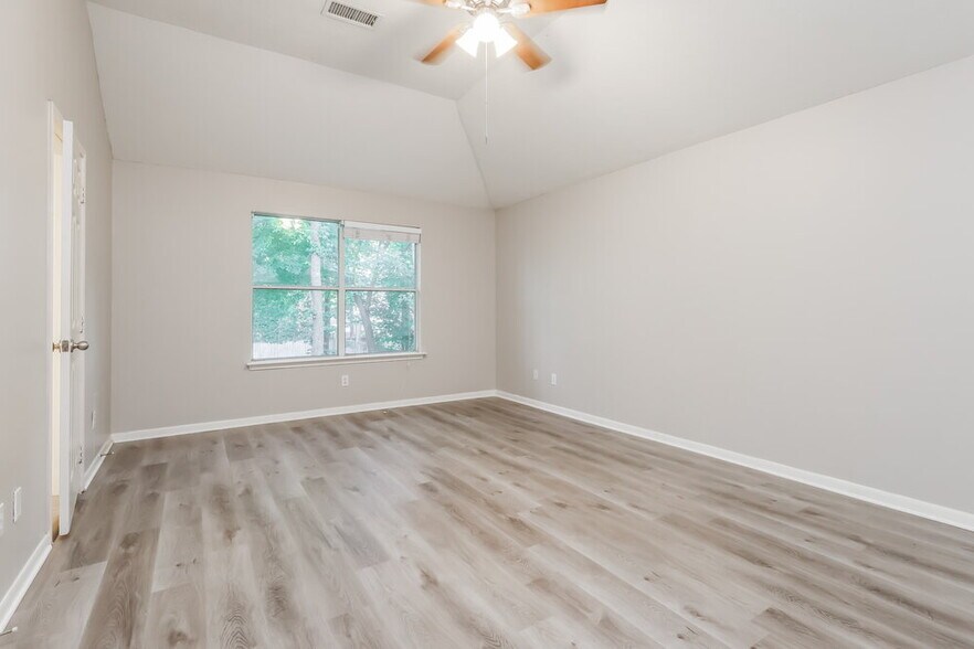 Building Photo - 403 Douglas Fir Dr