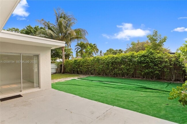 Building Photo - 4151 SW 56th Ave