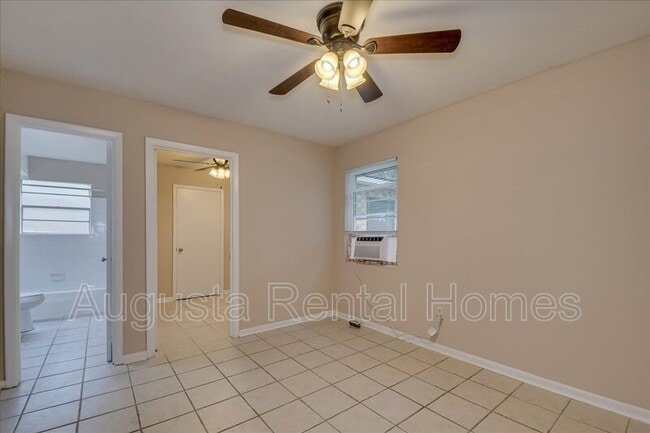 Building Photo - 331 Verdery Dr