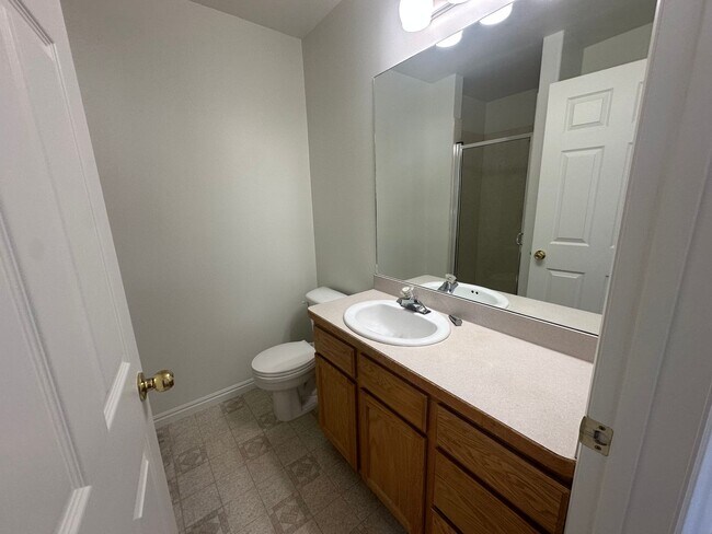 Building Photo - Freshly Painted, New Carpet Throughout - Home For Rent In Springville!!!