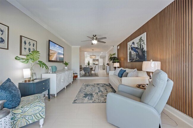 Building Photo - 1008 Apollo Beach Blvd