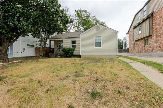 Primary Photo - 3229 McCart Ave