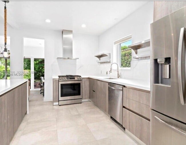 Building Photo - 5120 Cherokee Ave