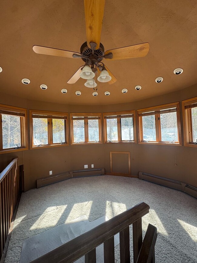 Building Photo - Classic Vail Retreat with 2 Kitchens, Loft Office, and 2-Car Garage