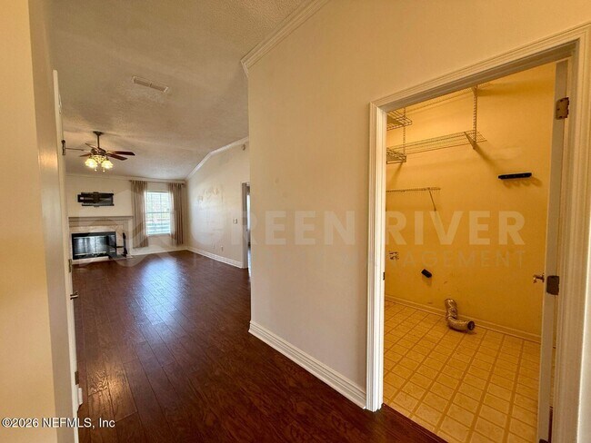 Building Photo - 2927 Waters View Cir