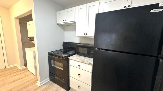 Building Photo - 317 Mabry St