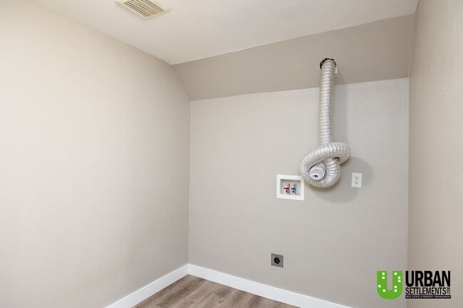 Building Photo - Great 3 bedroom 2 bathroom townhome for rent in South Spokane Valley