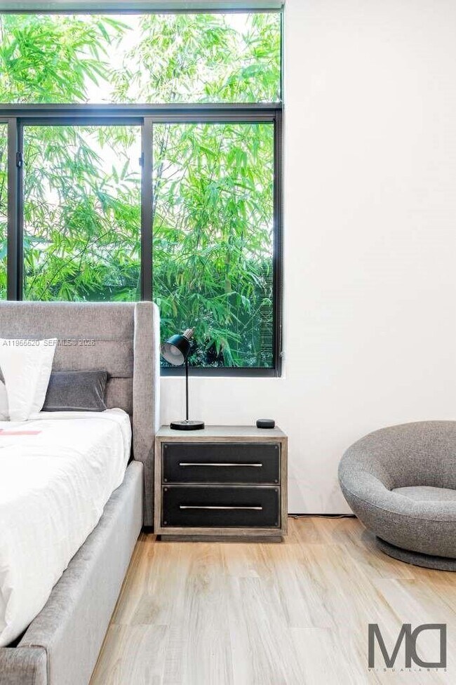 Building Photo - 1830 NE 193rd St