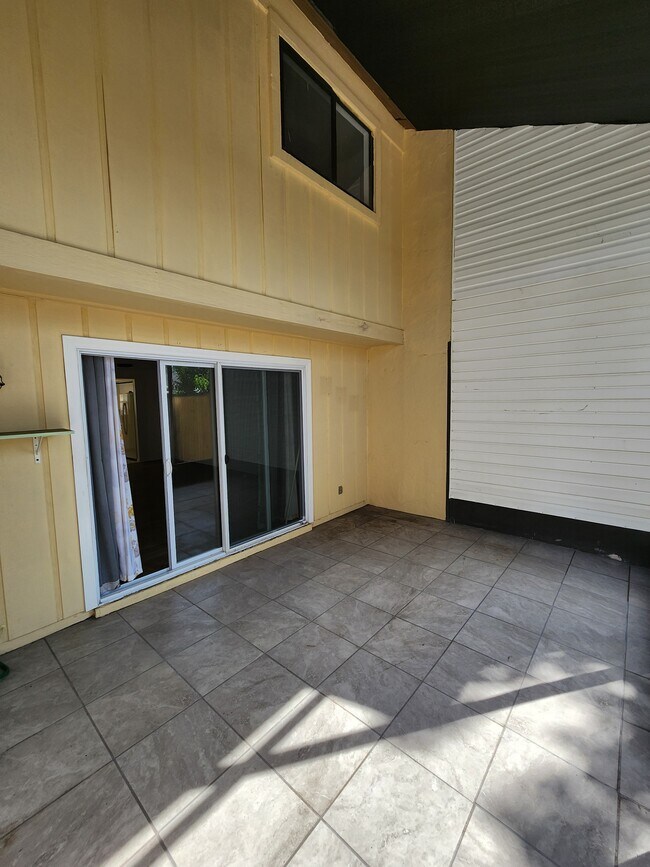 Building Photo - 2750 S Pines Dr