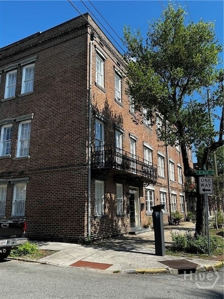Primary Photo - 219 Abercorn St