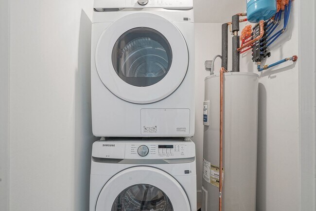 Building Photo - 2654 Coral St