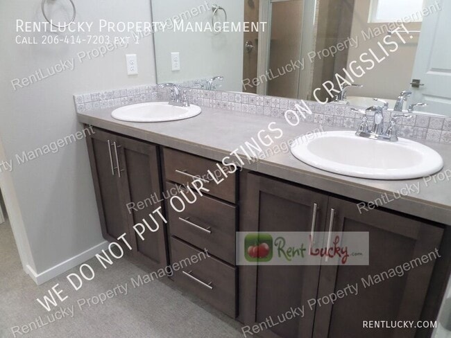 Building Photo - 24520 95th Pl S