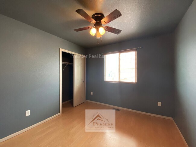 Building Photo - 865 Winebrook Way
