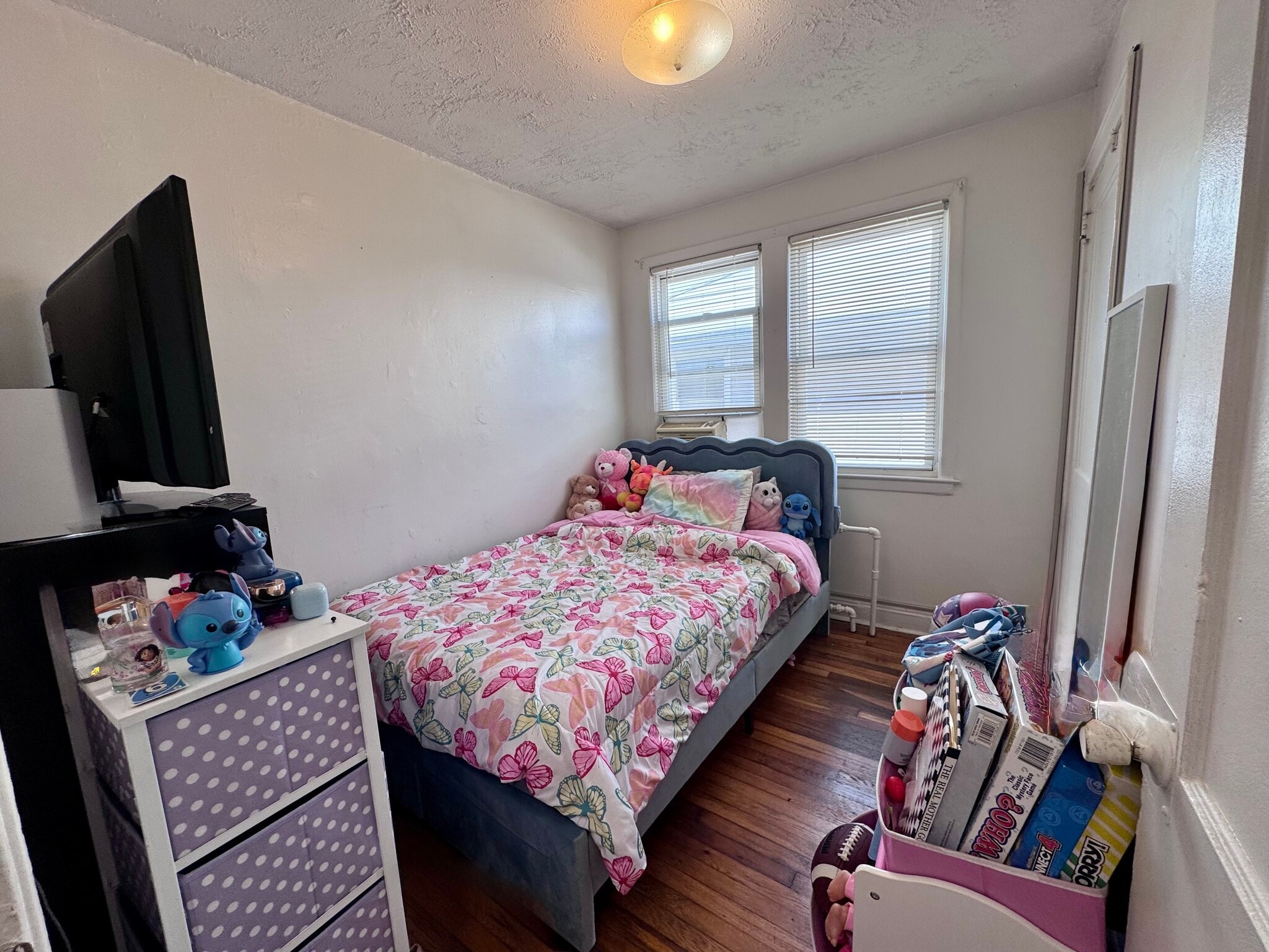 Bedroom - 136 Rothwell Ave