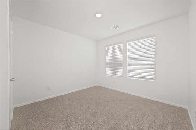 Building Photo - 7554 Linda Lk Ct