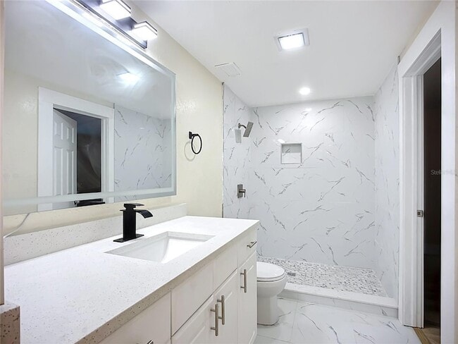 Building Photo - 4513 W Gray St