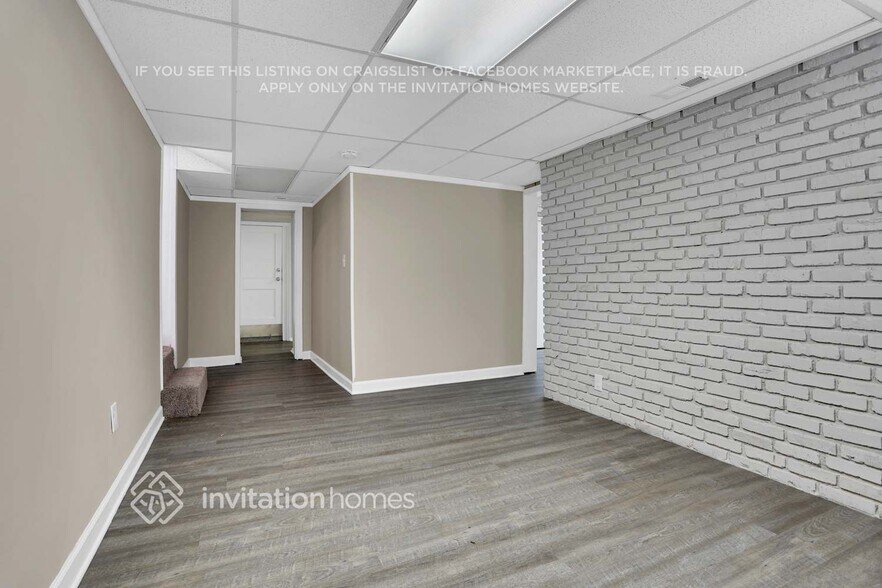 Building Photo - 2465 Hogan Rd