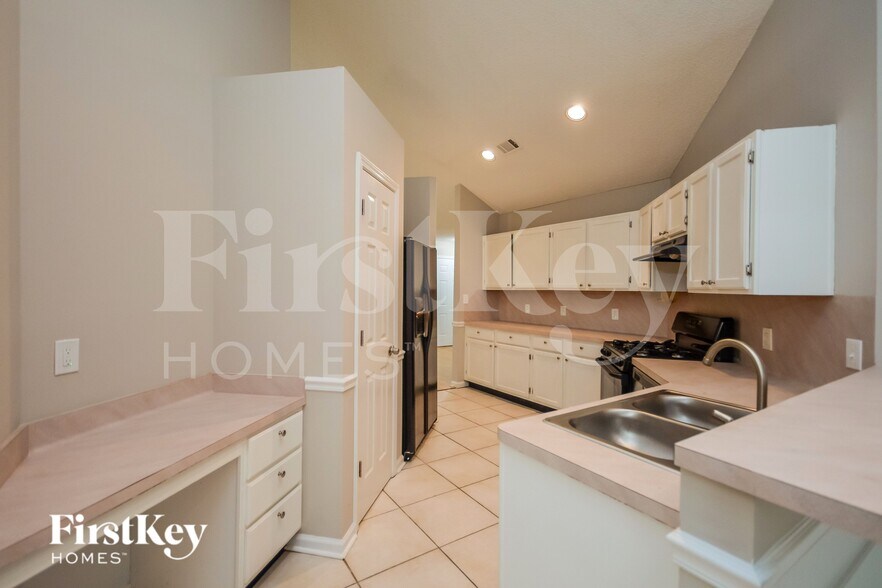 Building Photo - 1727 Boulder Cove