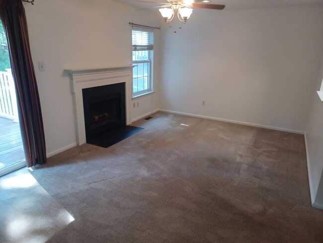 Building Photo - 52 Piccadilly Cir