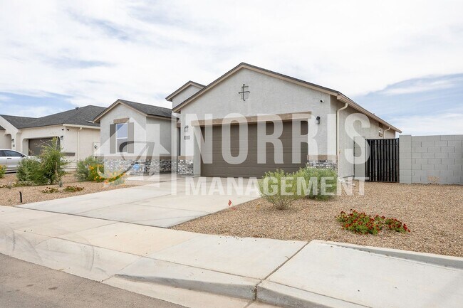 Building Photo - Beautiful Almost Brand New Home
