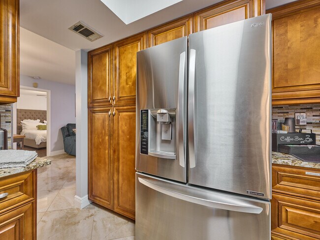 Building Photo - 1267 Summerwood Cir