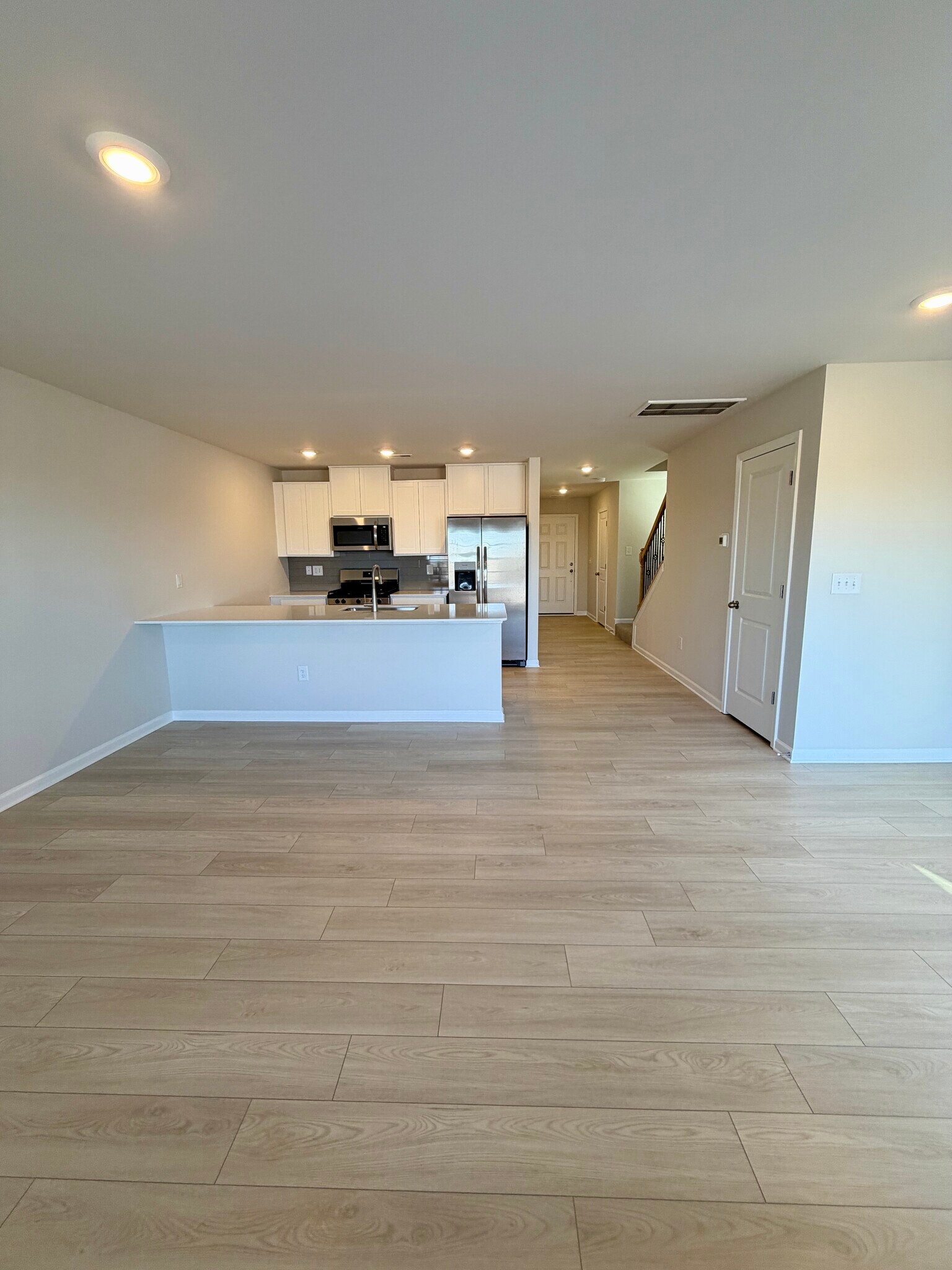 Building Photo - 401 Mopar Ln