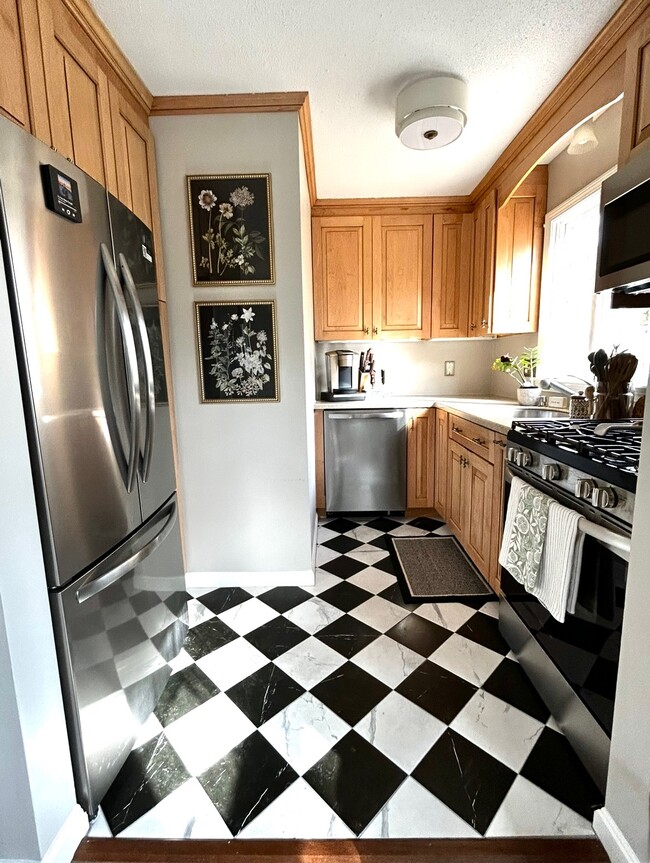 Building Photo - 54 Doane Rd