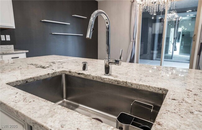 Building Photo - 3115 Mossfield Ave