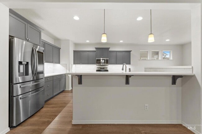 Building Photo - 513 Stanley Lake St