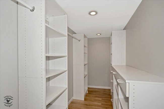 Building Photo - 30W181 Foxboro Ct