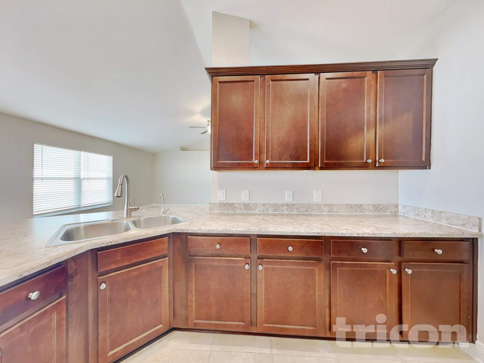 Building Photo - 1599 Lemon Ave