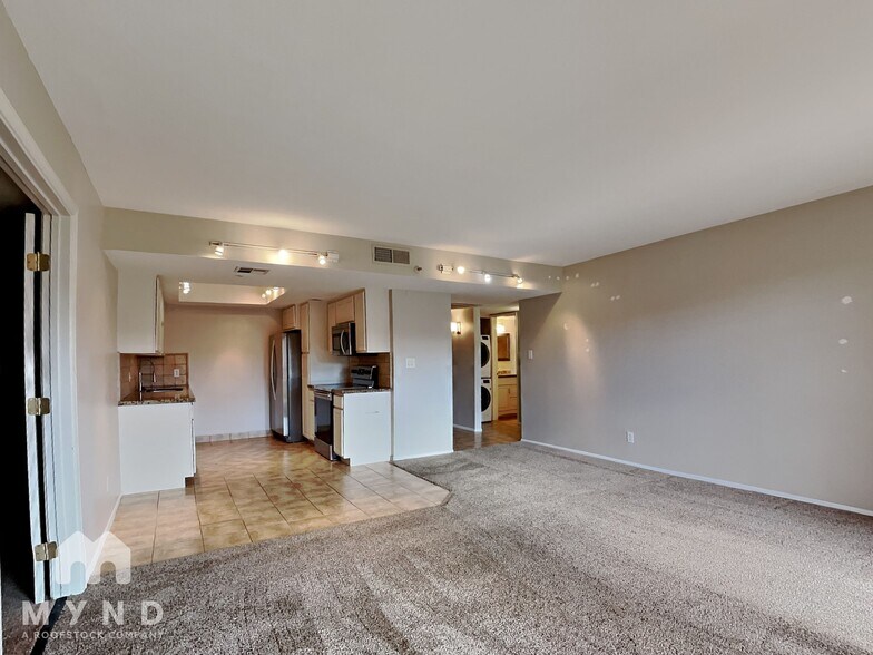 Building Photo - 7850 E Camelback Rd