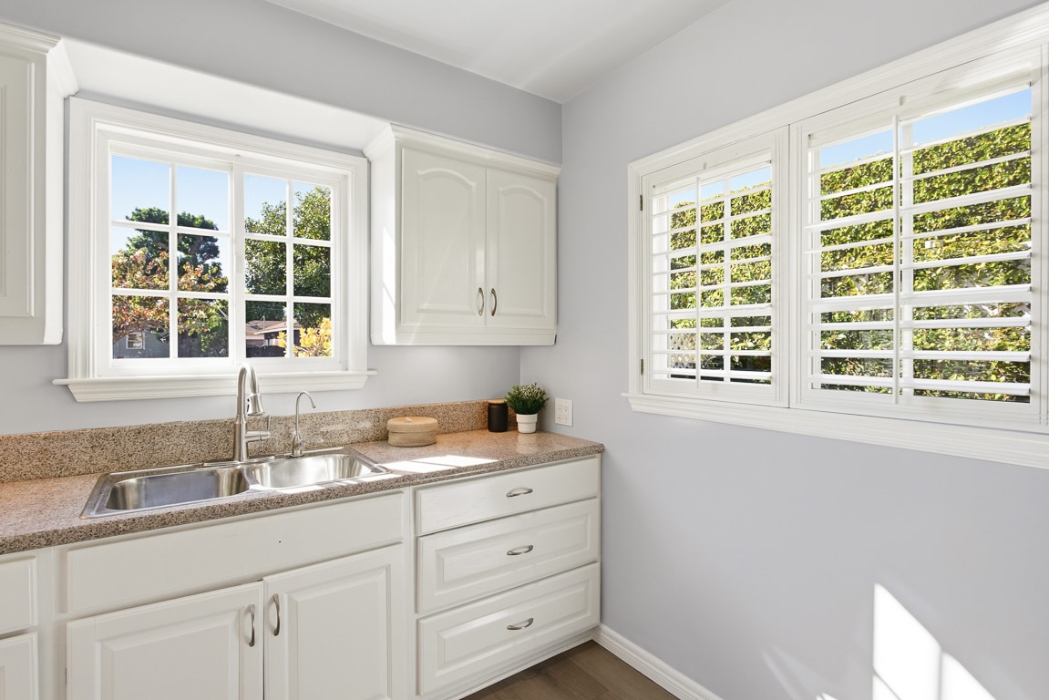 Building Photo - 4132 Beethoven St