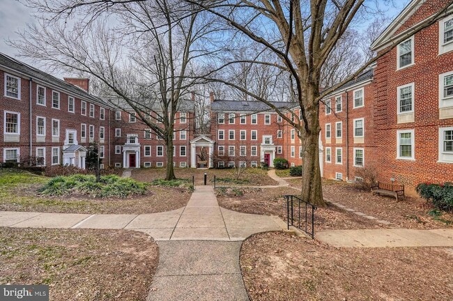 Building Photo - 3630 39th St NW