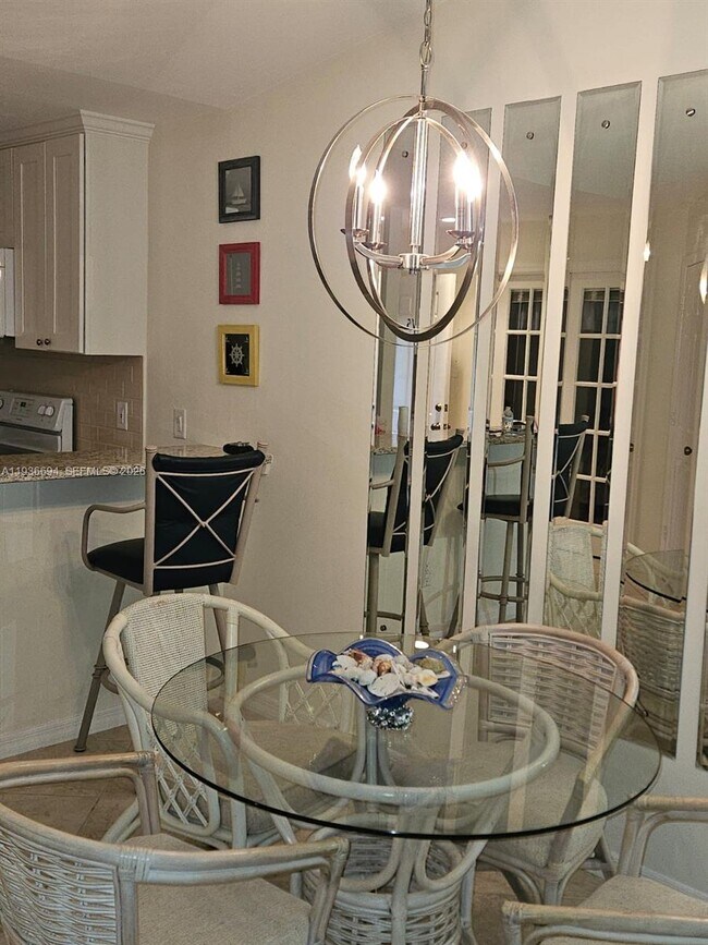 Building Photo - 1335 Mainsail Dr