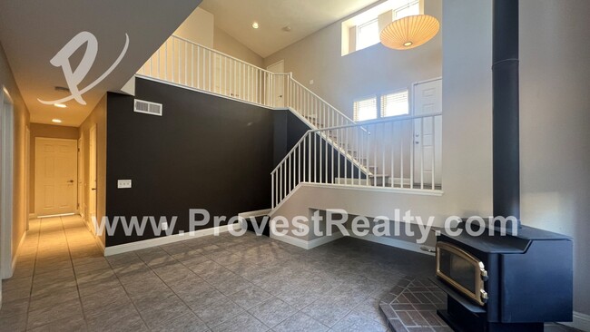 Building Photo - 4 Bed, 2.5 Bath Hesperia Home!!