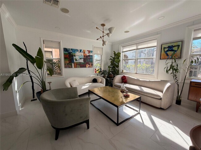 Building Photo - 12450 NW 32nd Manor