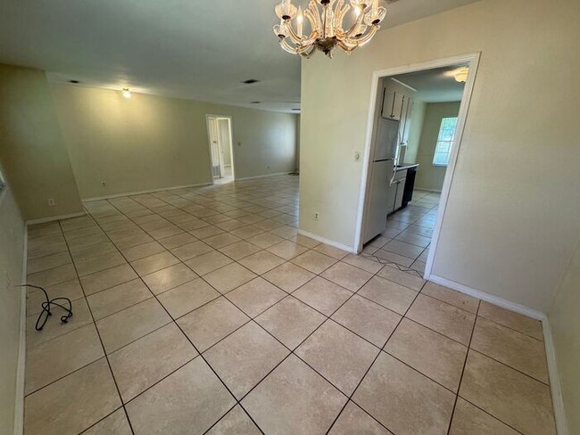 Building Photo - Pensacola - Pinehurst Subdivision - 3 bedr...